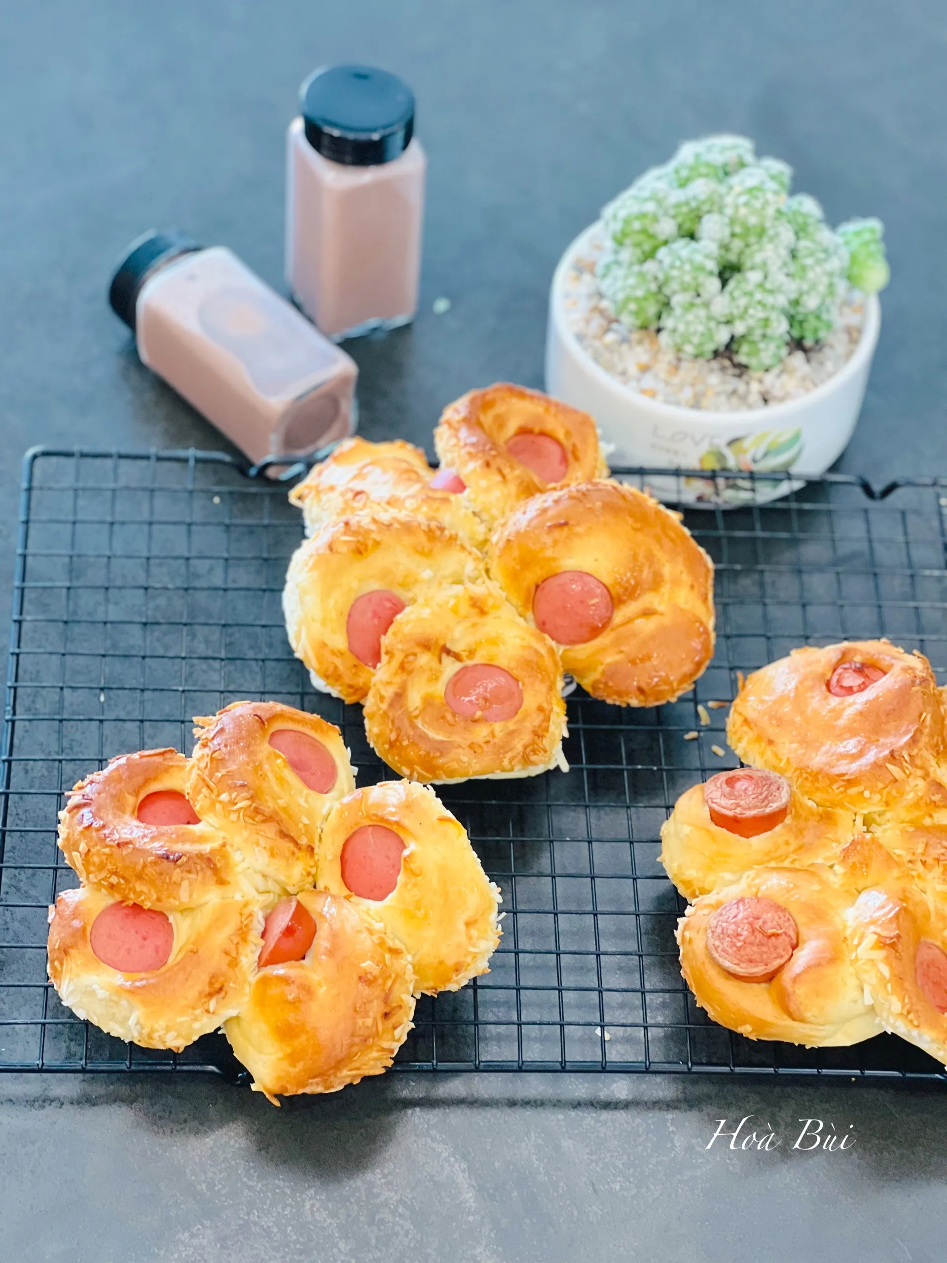 Bánh mì xúc xích thơm ngon