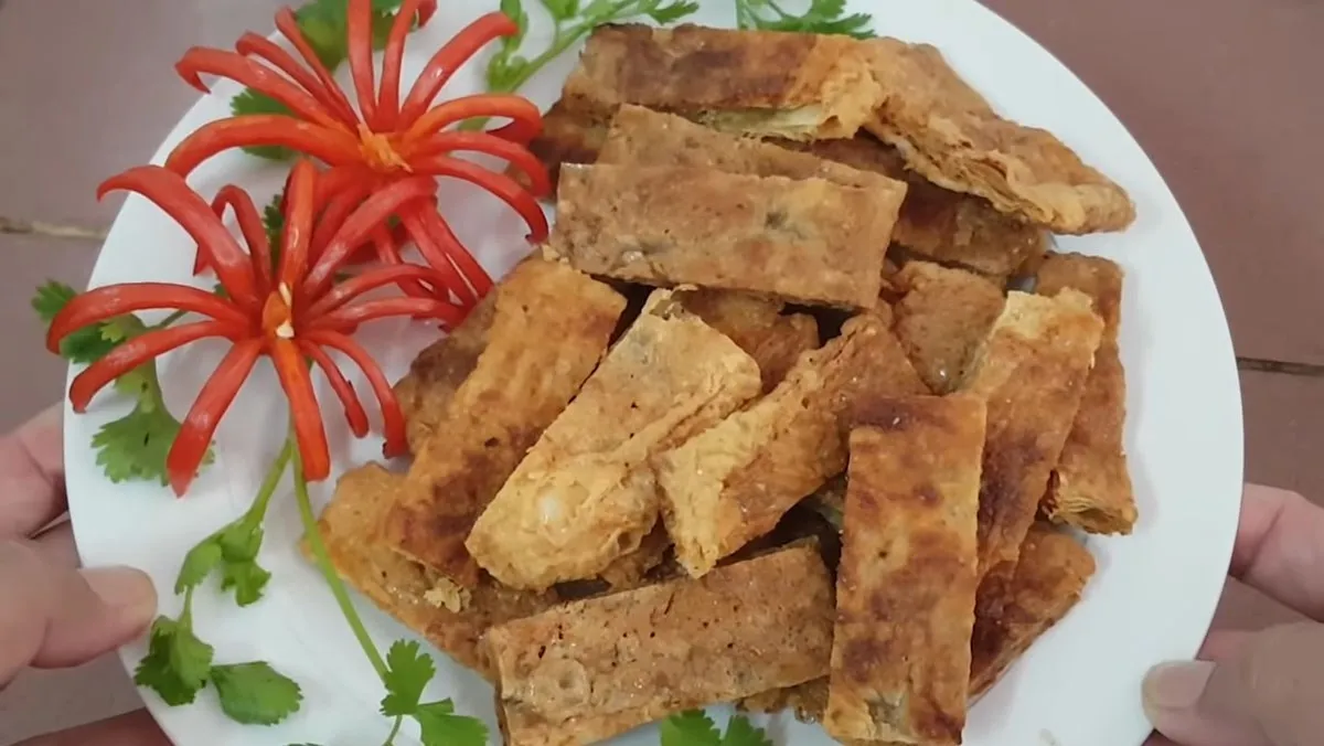 Tàu hũ ky chiên giòn tẩm ớt cay thơm ngon