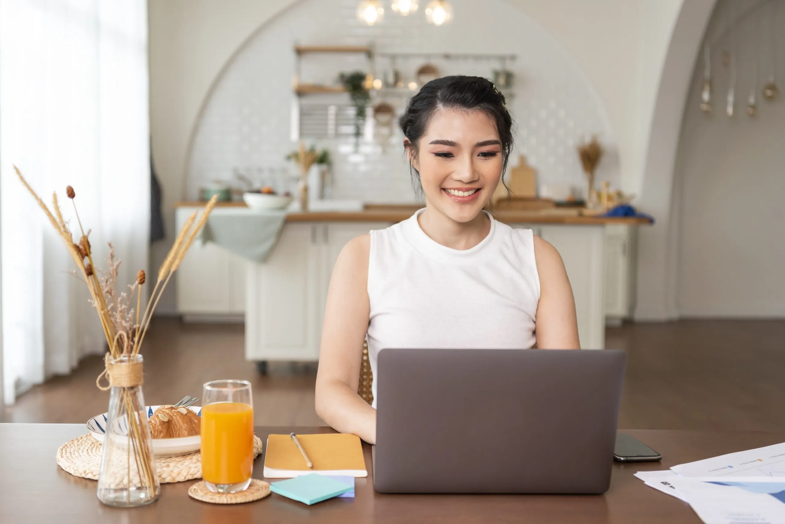 Nước ép hỗ trợ giảm mỡ bụng hiệu quả cho dân văn phòng