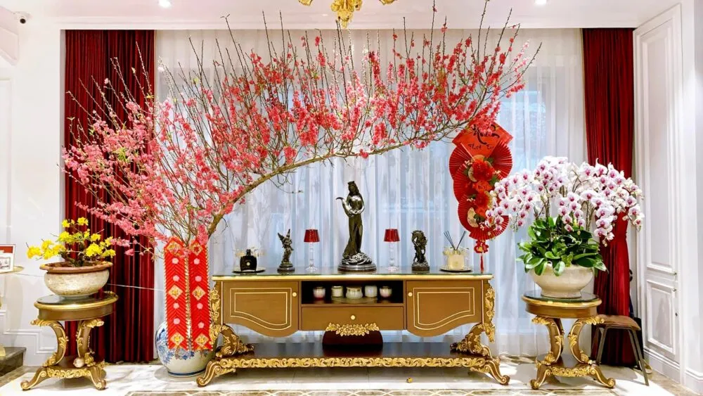 Hoa và đồ trang trí Tết