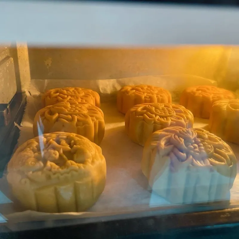 Nướng bánh trung thu bằng nồi chiên không dầu