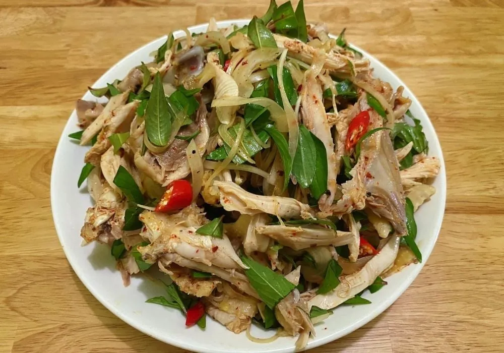 Nộm gà xé phay thanh mát