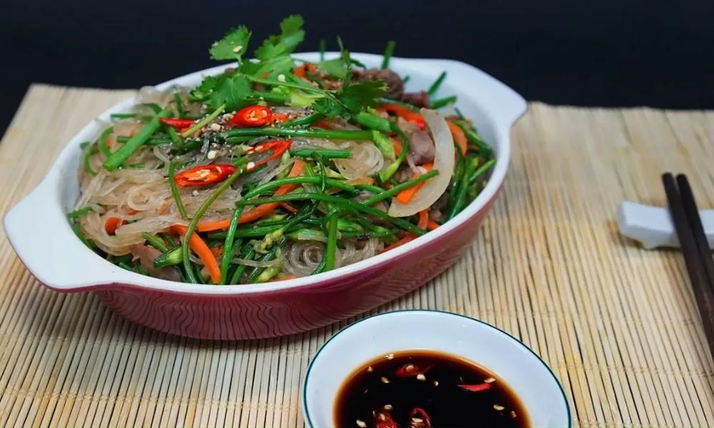 Mien xào lòng gà thơm ngon